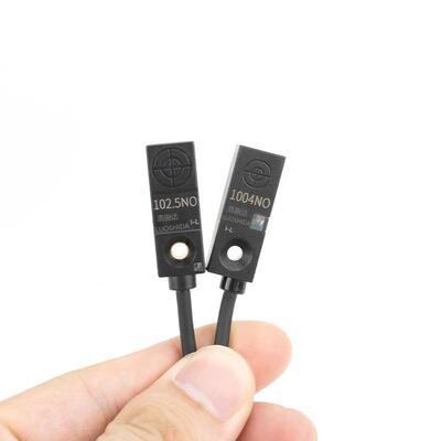 Q10 DC Non-Flash NPN/PNP NO/NC Square Inductive Proximity Sensor with 2m Cable Screw Mounting Position Detection